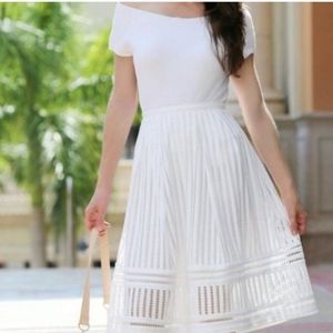 🏷️H&M • A-Line Midi Skirt with Eyelet Mesh Overlay in White • Size 6